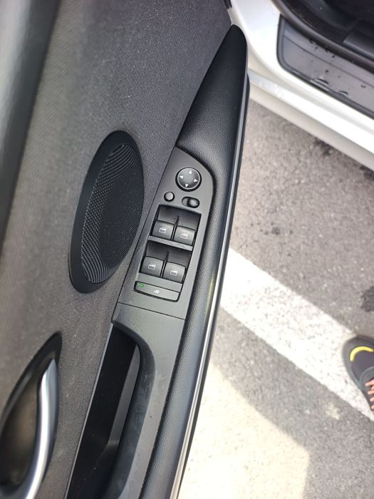 Vând BMW e90 2.0D 163cp