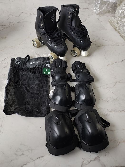 Vând role Oxello copii plus setul de protecție