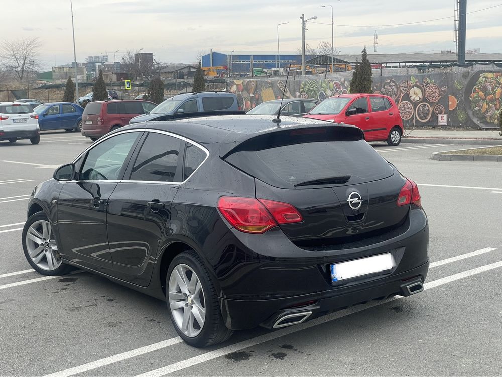 Opel Astra J OPC Line 2.0 CDTI 160 Cp/Variante