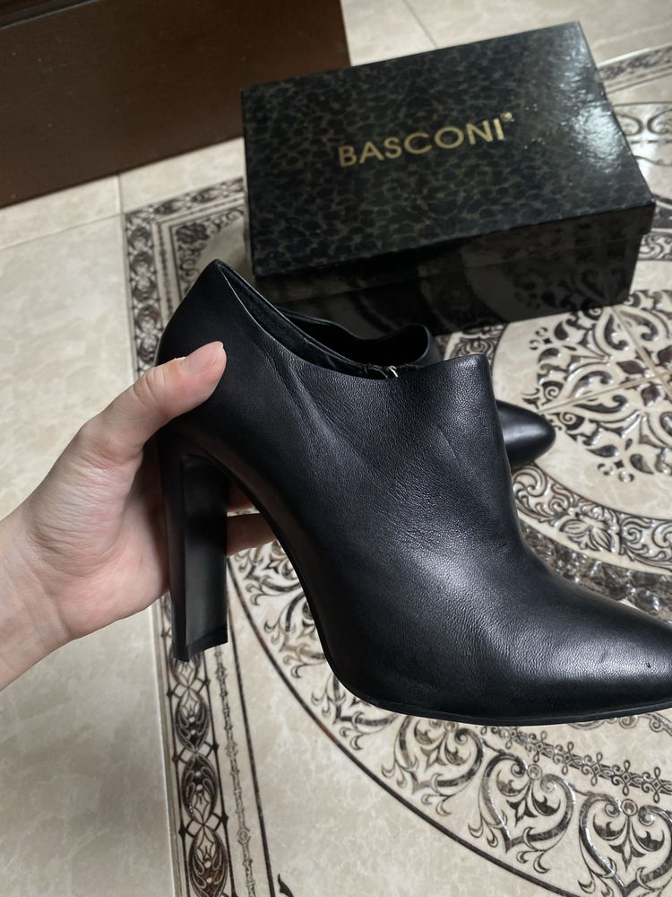 Basconi туфли 36 размер,качественные