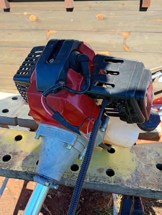 Бензинов тример за трева