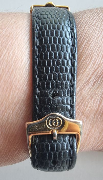 GUCCI Оригинален дамски часовник