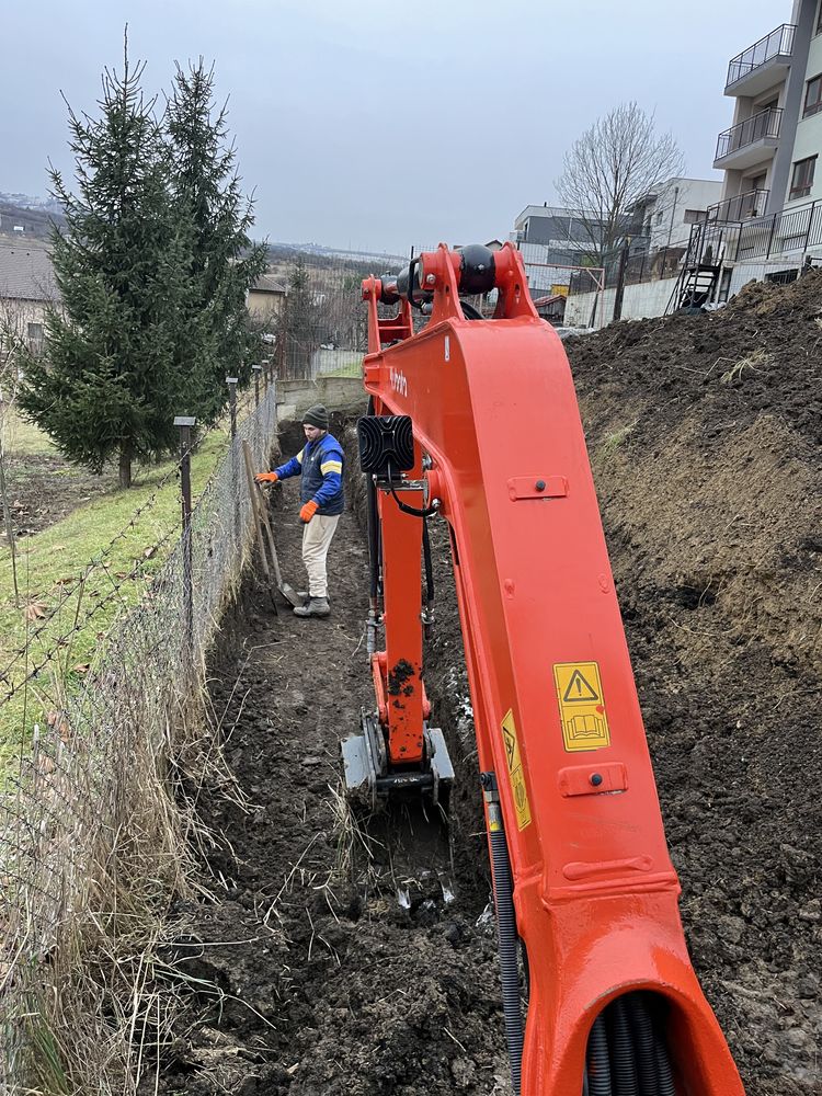 Inchiriez miniexcavator 2,7 tone Kubota