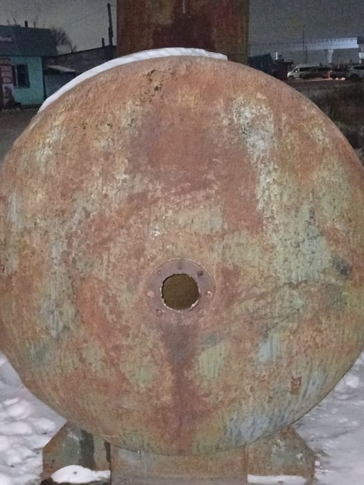 Бочка газ боллер бочка высота 1,60, длина 3,40 металл толшина 1,2,