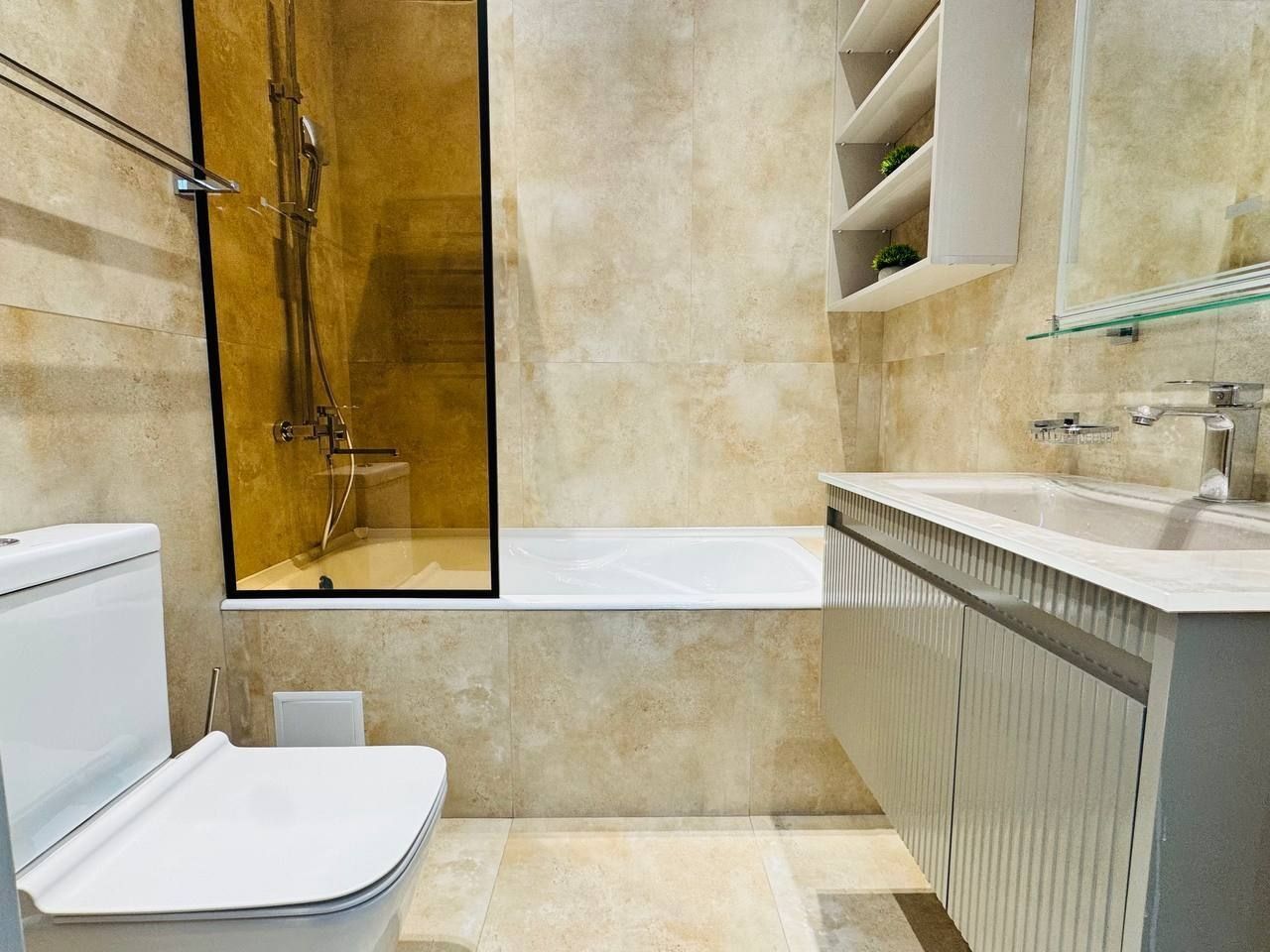 Продается 4х ком квартира, ЖК Корпус Плаза, ор-р: Карасу-1, 107 м²