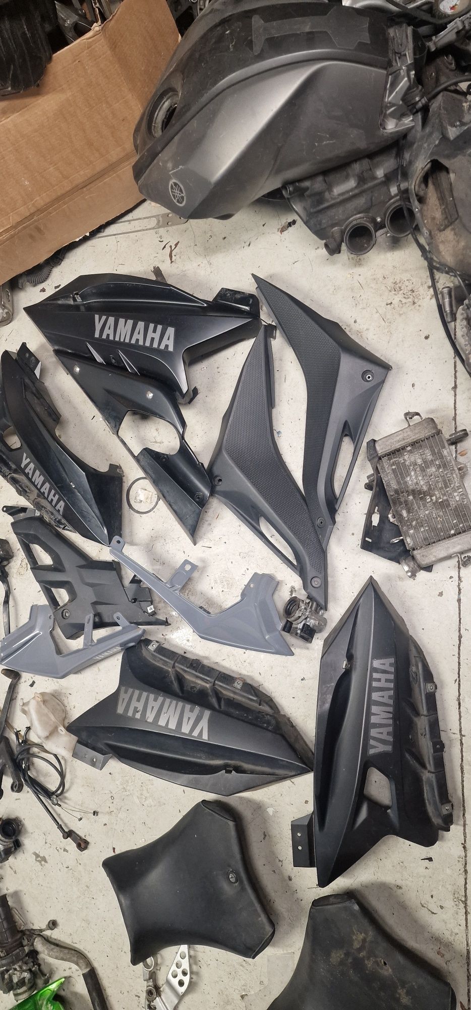 Carene YAMAHA YZF rR125  ,piese , codita , scarite  toba evacuare