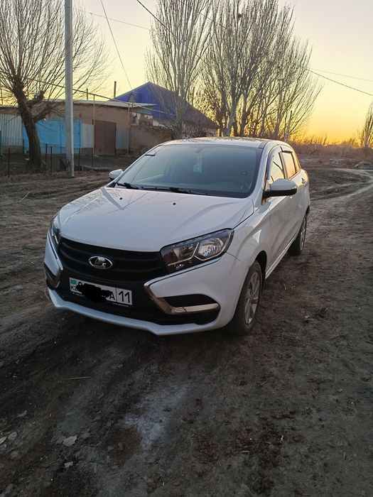 Машина сатылады... Lada X-ray 2018