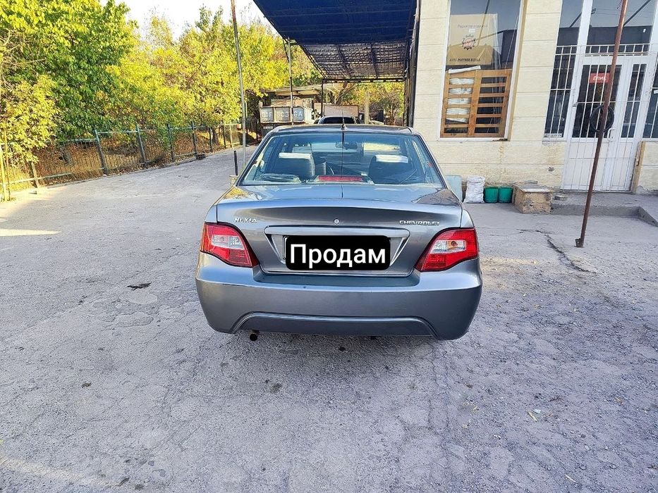 Продам  срочно Нексию 2