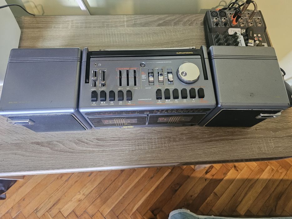 Касетофон Grundig Party Center 2200
