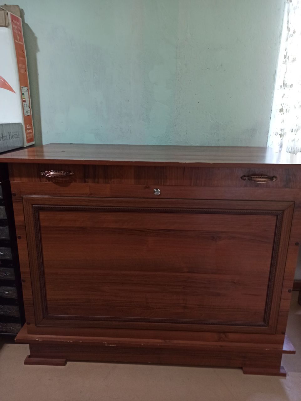 Sandiq sotiladi 400000