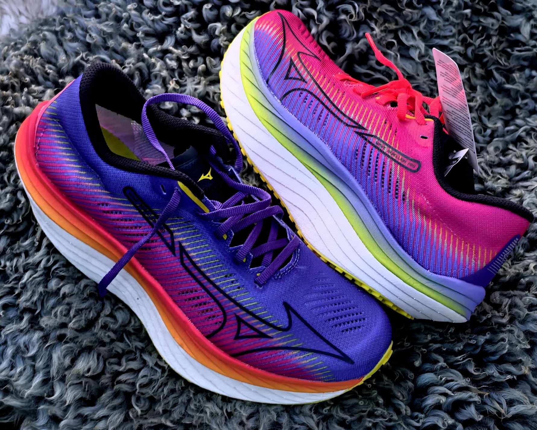 Mizuno оригинални дамски сникърси 38.5