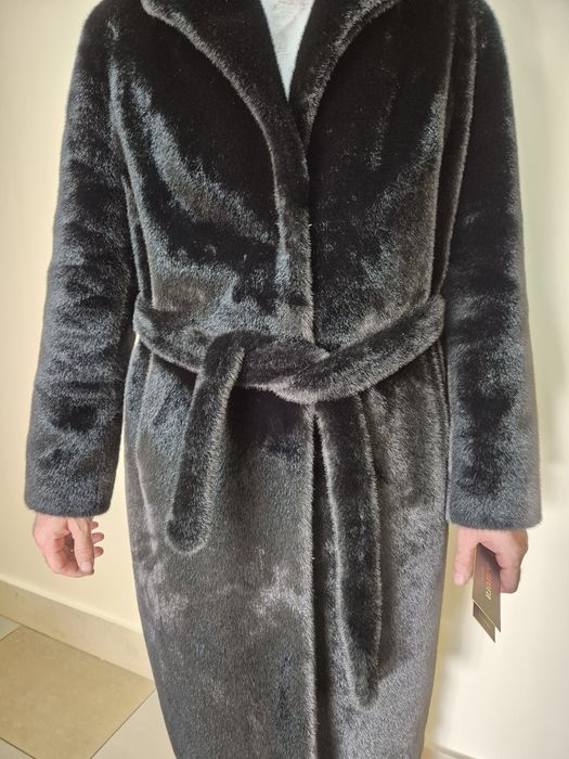 Шуба чёрная, искусственный мех