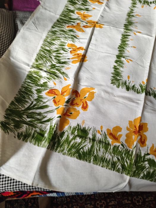 Продается скатерть