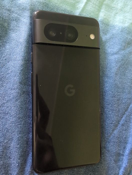 Vând Google Pixel 8 128 GB ca nou ( folosit doar 2 luni )