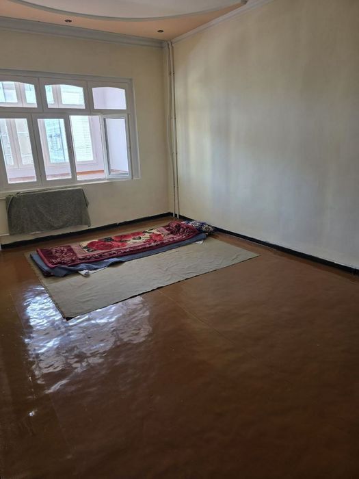 Срочно сотилади Сергели 7. 3/6/9 ремонт евро 2та балкон +лифтовой бор