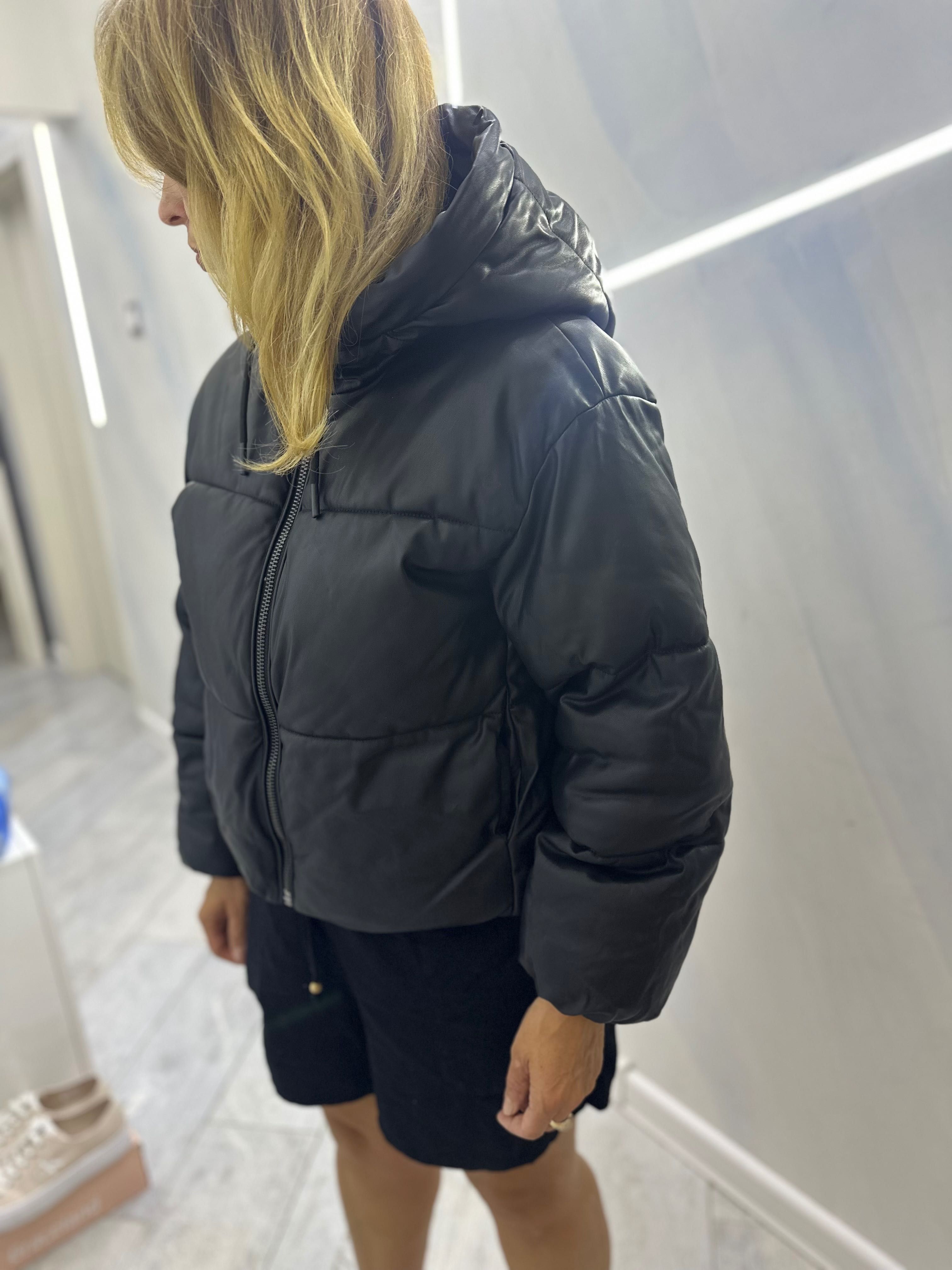 Дамско кожено зимно яке Bershka Xs