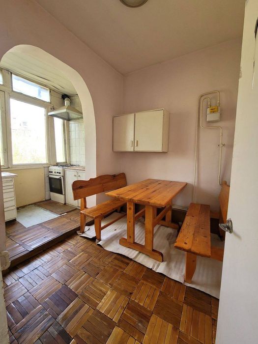 Срочно!!! Юнусабад 2кв Шахристанский 2/4/4. 54м² Зеркальный, Не торец