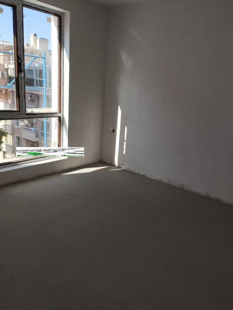 Продава се Тристаен апартамент в Пловдив, Южен - 84 кв.м за 1572 €/кв.м - Снимка #7