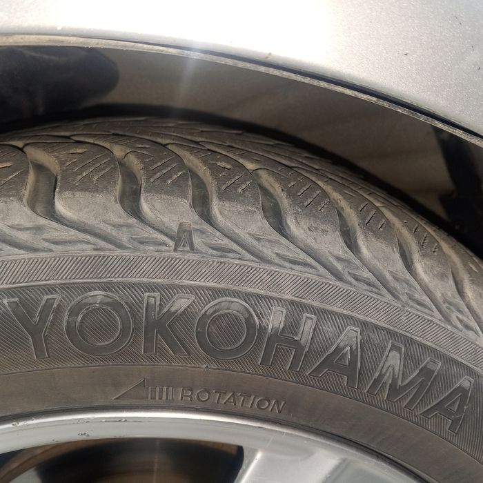 Avto shinalar sotiladi