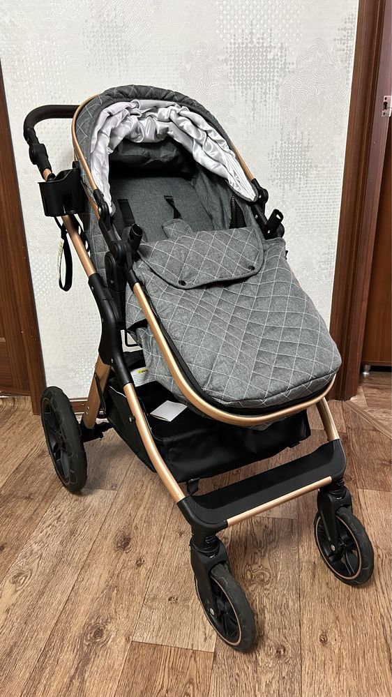 Продается коляска 3 в 1