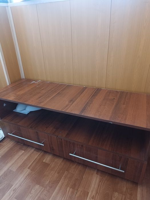 Продам тумбочку можно под тв