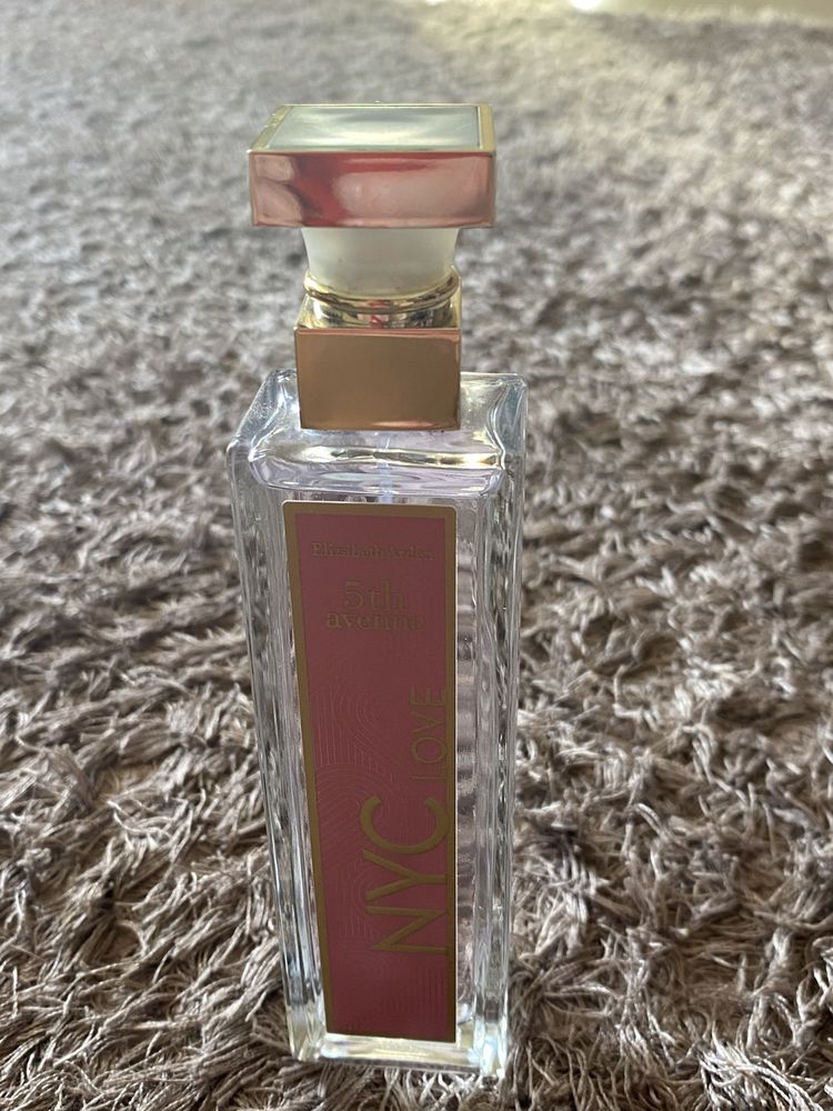 Apă de parfum pentru damă Elizabeth Arden 5th Avenue NYC Love (75 ml)