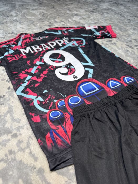 Compleu fotbal Mbappe - Squid Game (special edition)