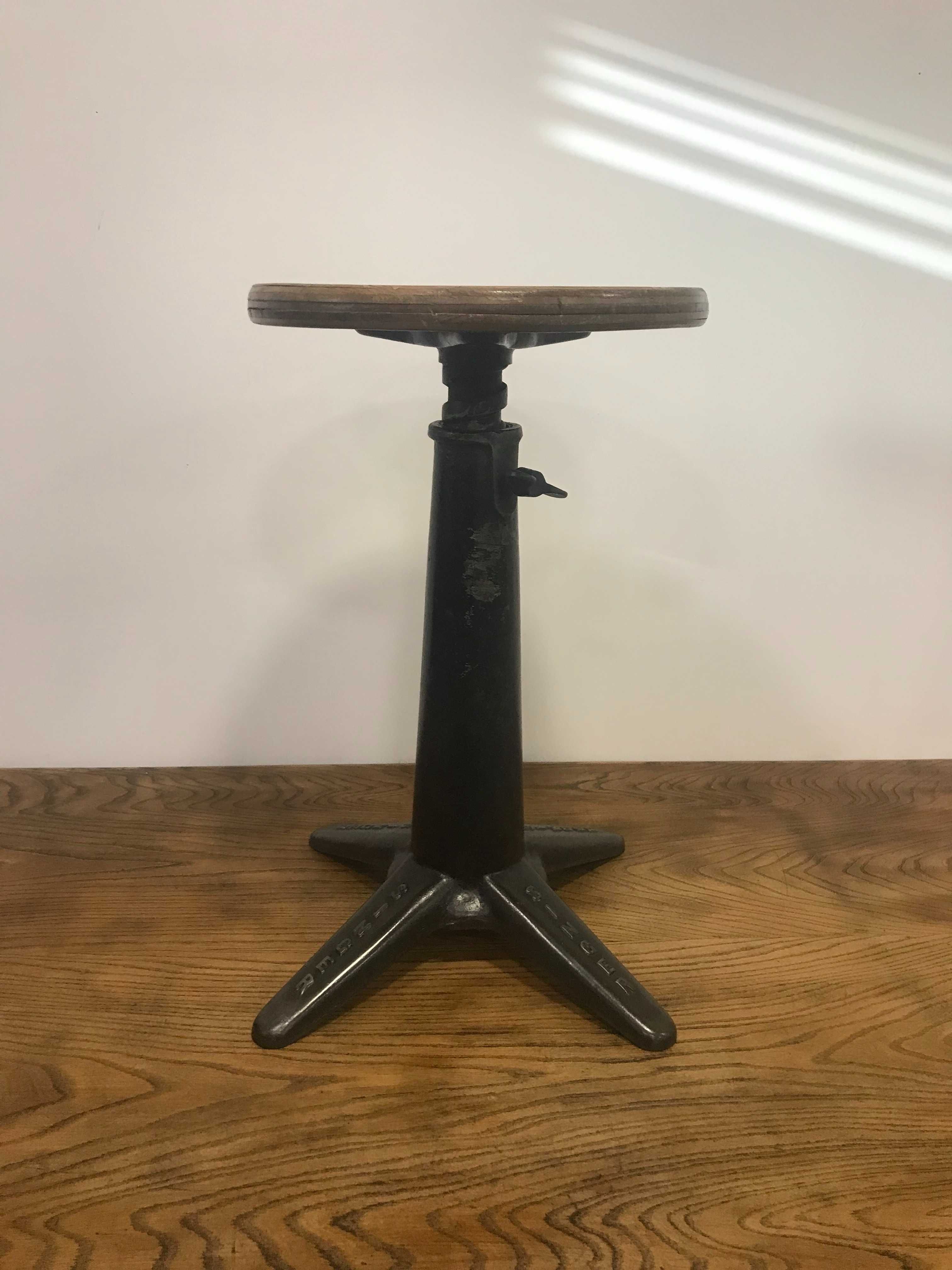 Работен стол, Singer stool, 1930 год.