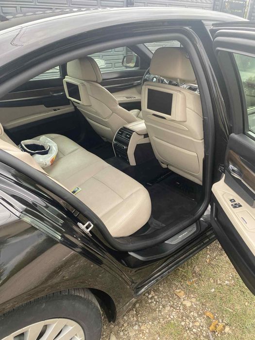 BMW 740d xDrive – 3.0 Bi-Turbo Diesel – 306 CP –