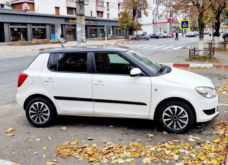 Vand skoda fabia din 2011 monte carlo motor 1.6 TDI de 90 cai- euro 5n