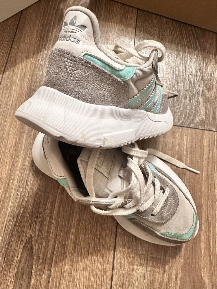 Adidas маратонки и Emu топли зимни боти