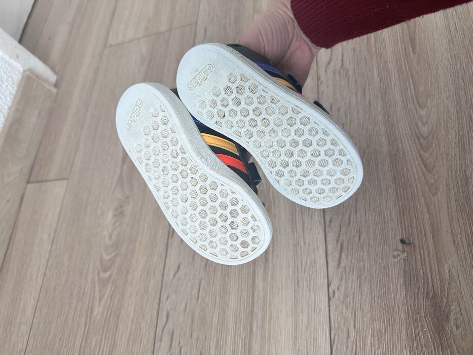 Маратонки Адидас 23номер