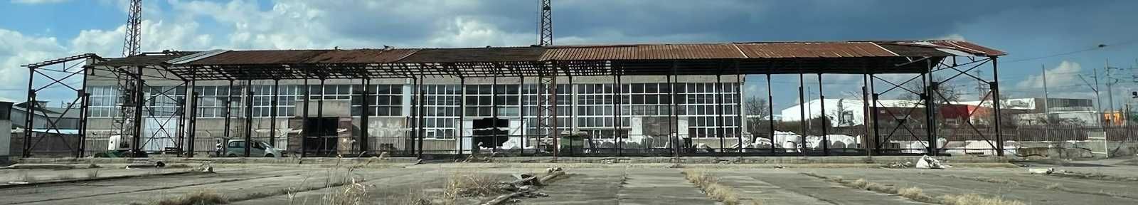 На парчета Метална конструкция раздемонтирана. Метално хале