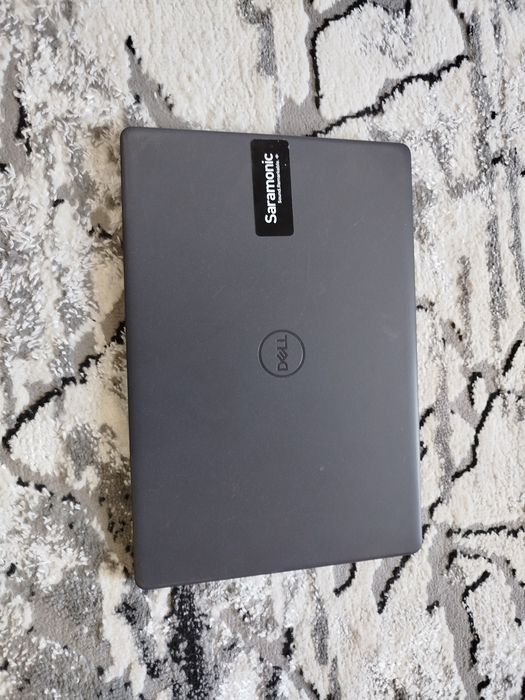 Dell noutbuk sotiladi
