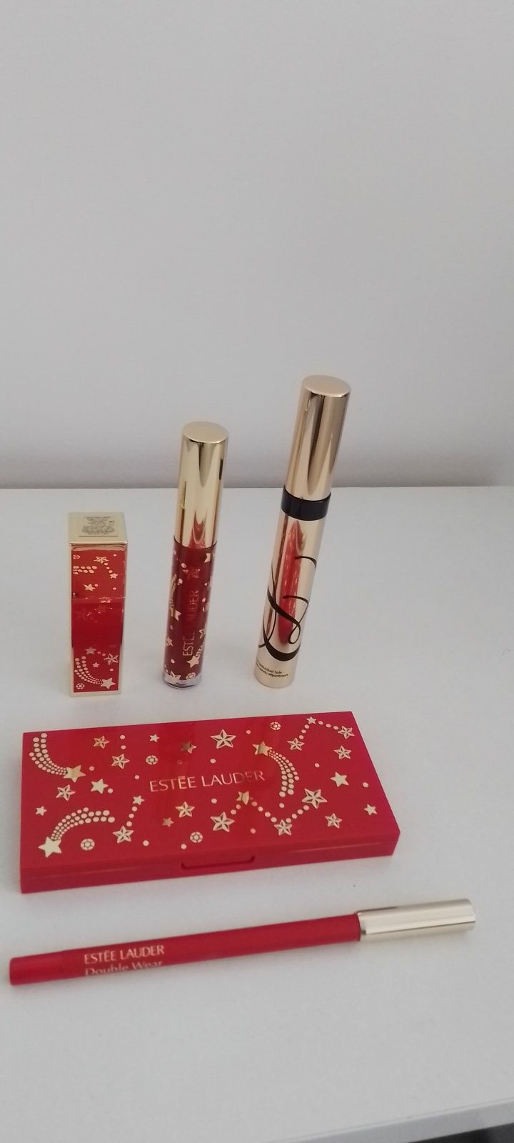 Козметика Estée Lauder