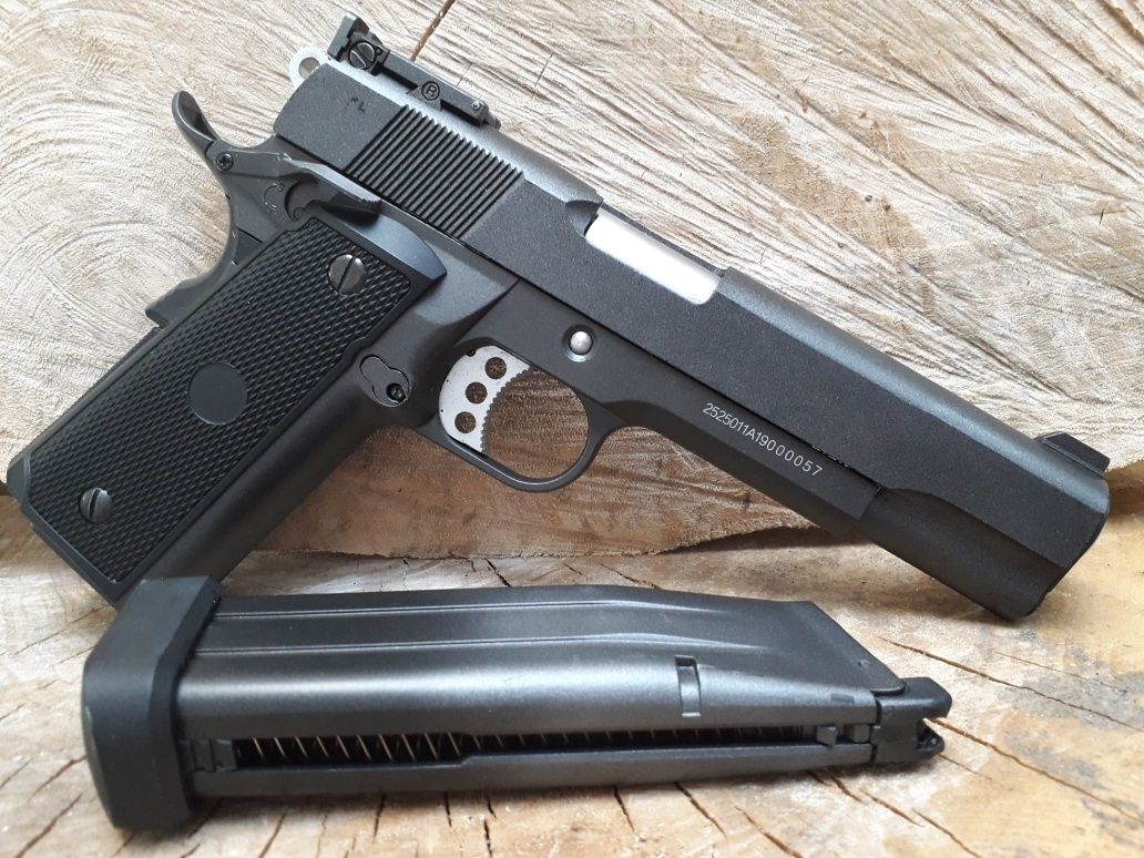 REDUS Colt1911 FullMetal Recul Upgradat 4.5j Co2+CUTIE pistol airsoft