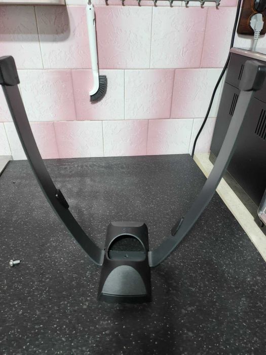 Продавам тонколони на марката Samsung HT-H5500 Blu-ray 3D player