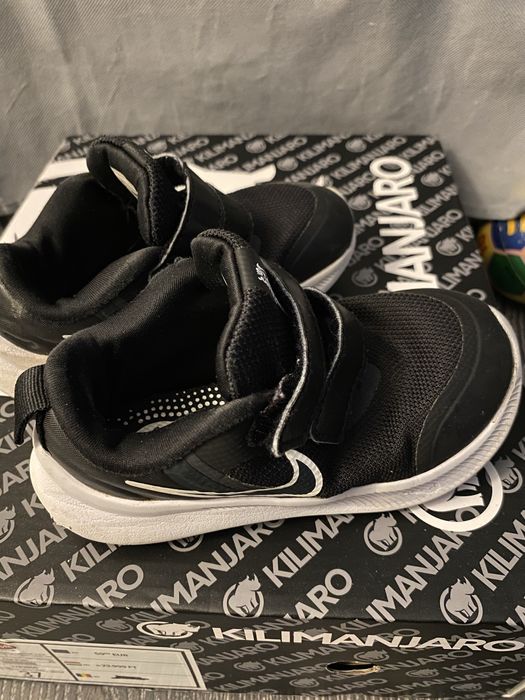 Adidași Nike mărimea 25