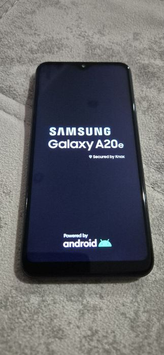 Продам недорого Samsung A20e