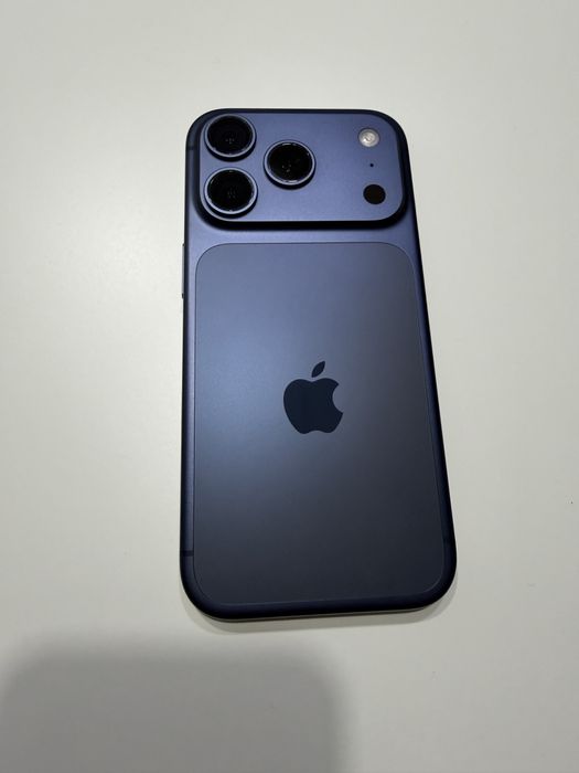 Iphone 17 PRO Deep Blue 256 GB