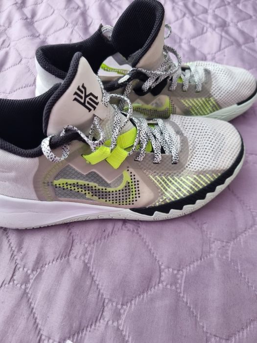 NIKE Kyrie Flytrap V Shoes 
Код на продукта: CZ4100-001