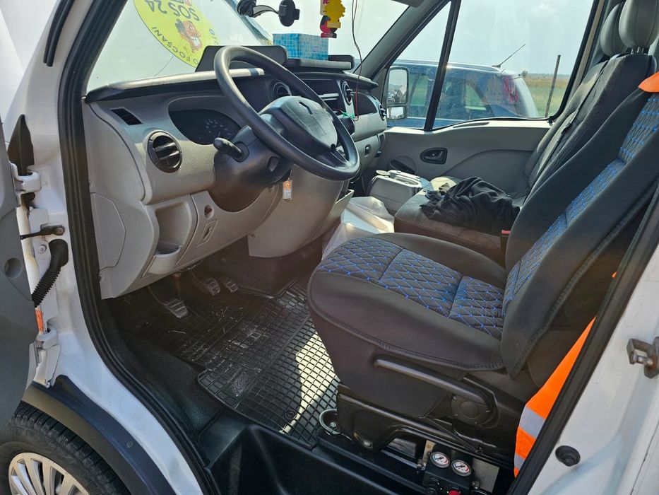 Vând Autoplatforma omologata BA14.3,5 Renault Master