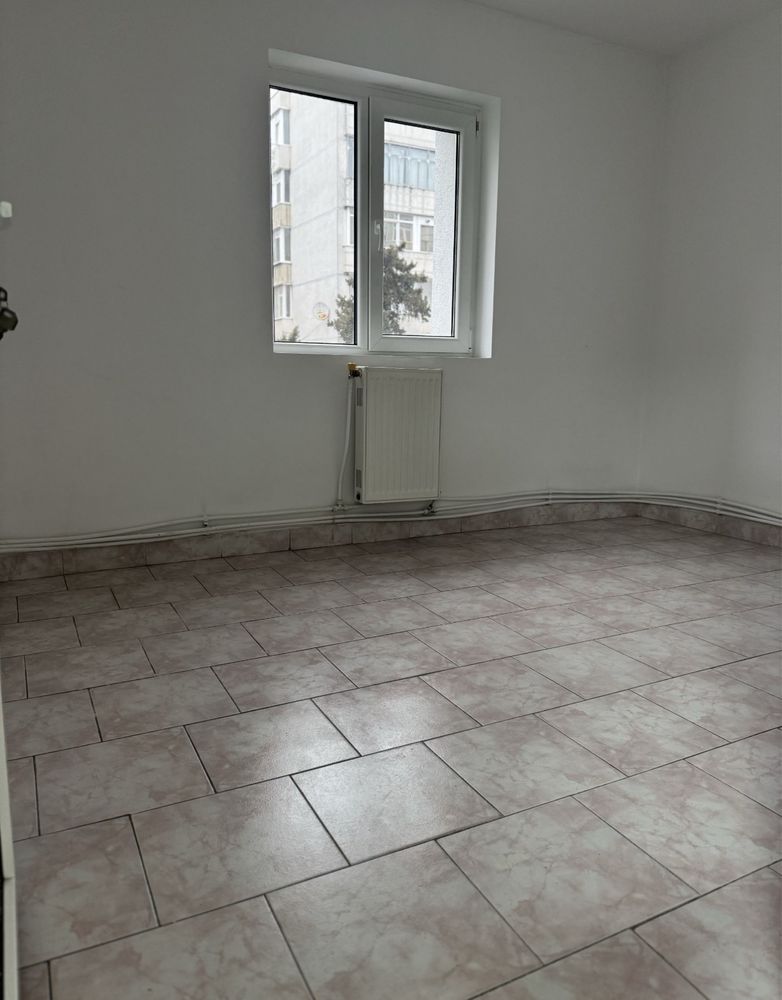 De inchiriat Spatiu Comercial