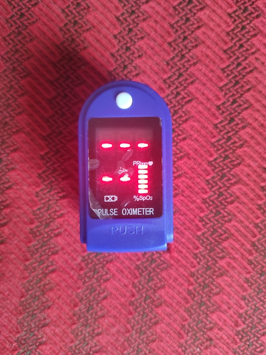 Pulse Oximeter pt masurarea saturatiei oxigenului si a pulsului direct