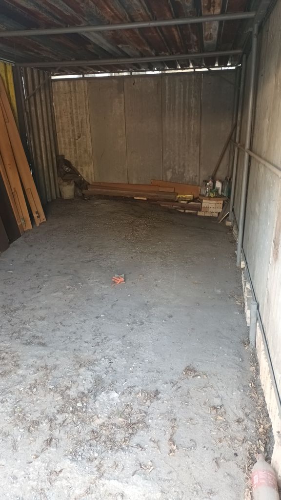 Дава се под наем Гараж / Паркомясто в Плевен, Кайлъка - 25 кв.м за 51 € - Снимка #1