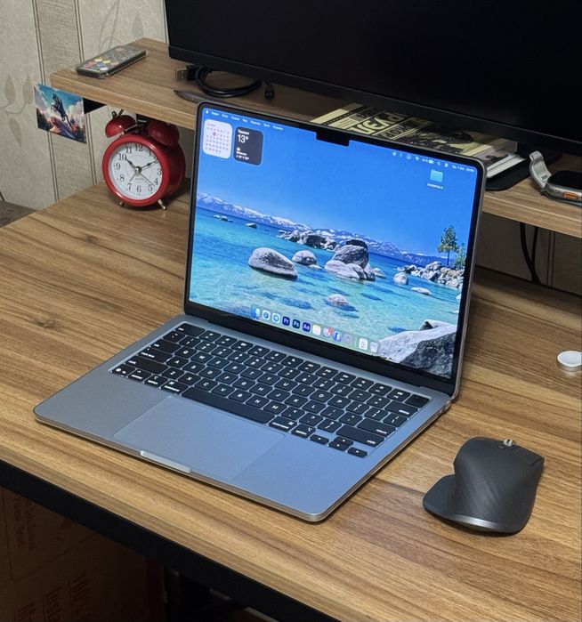 MacBook Air M4 (16/512) как новый 100% емкость