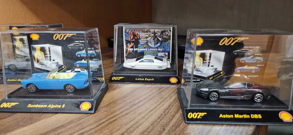 колички James Bond