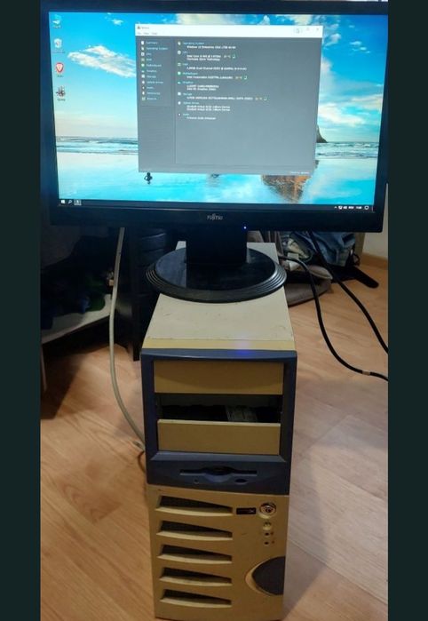 Calculator cu monitor Intel I3 540 4thread 4gb ram 120SSD