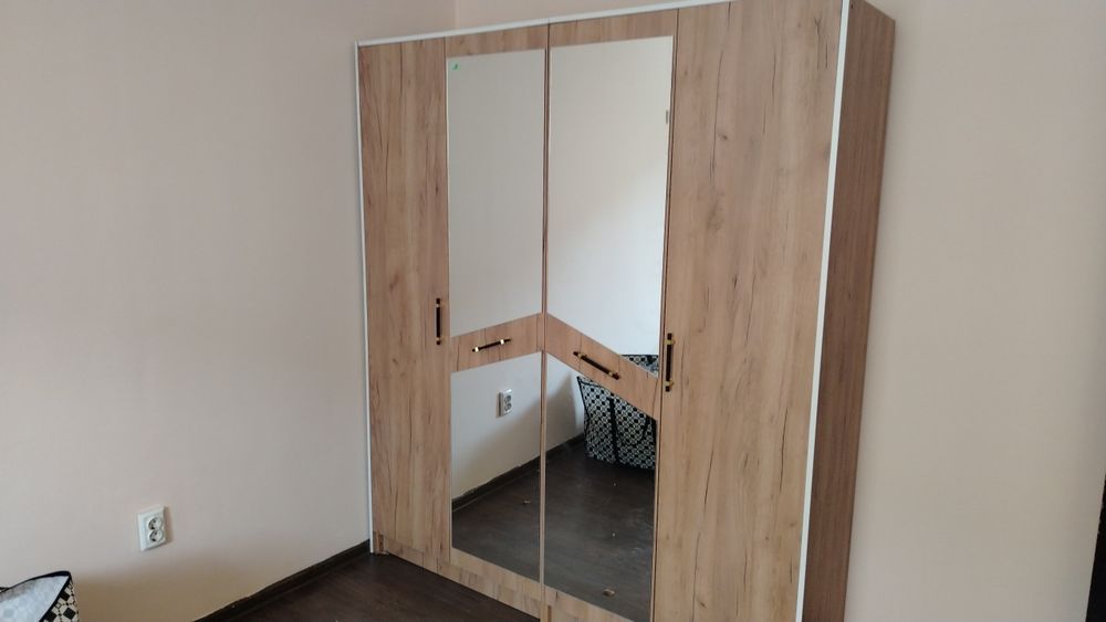 Продаётся шифоньер