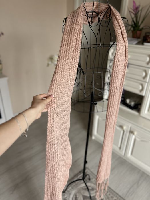 Fular marca H&M, roz